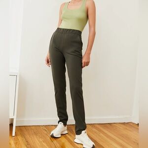 Aritzia Weekender Pant by The Group by Babaton